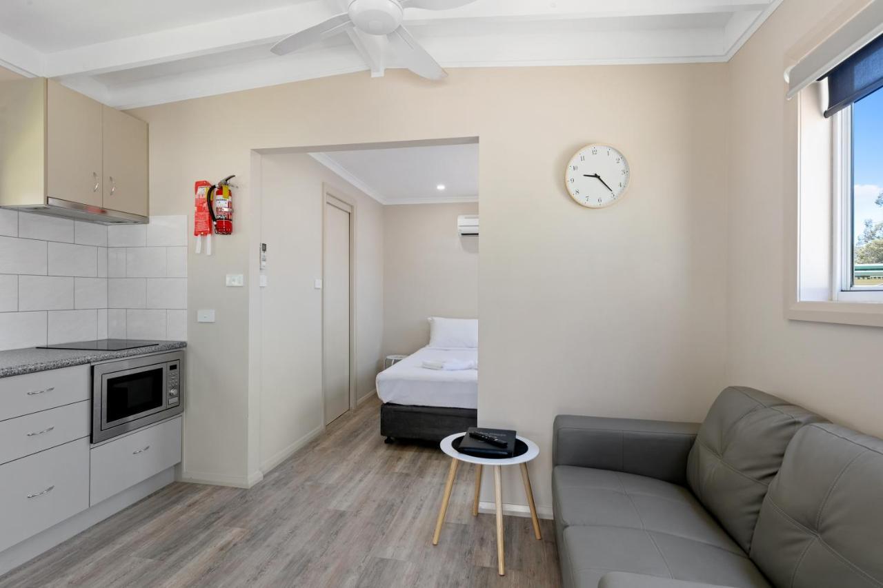 Big4 Moama Holiday Park Экстерьер фото