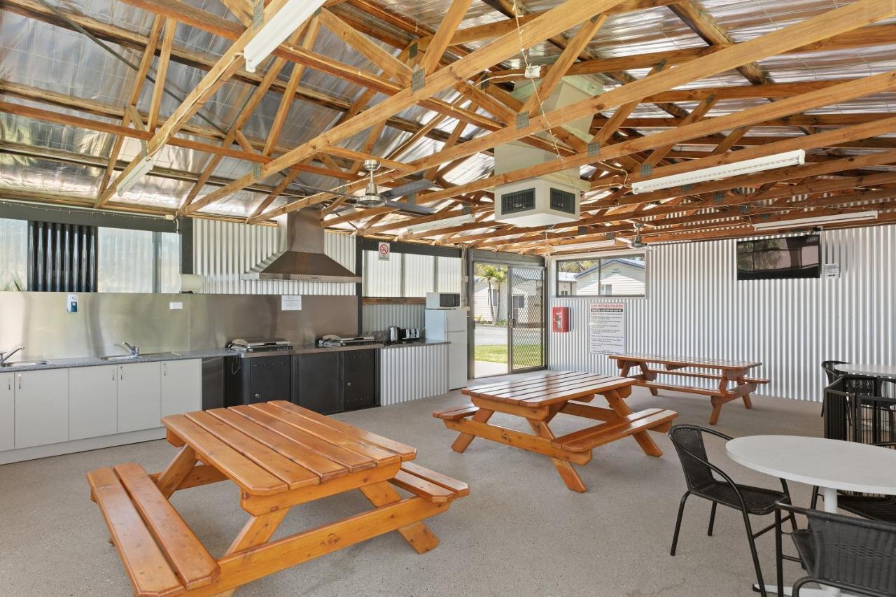 Big4 Moama Holiday Park Экстерьер фото