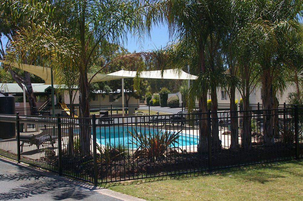 Big4 Moama Holiday Park Экстерьер фото