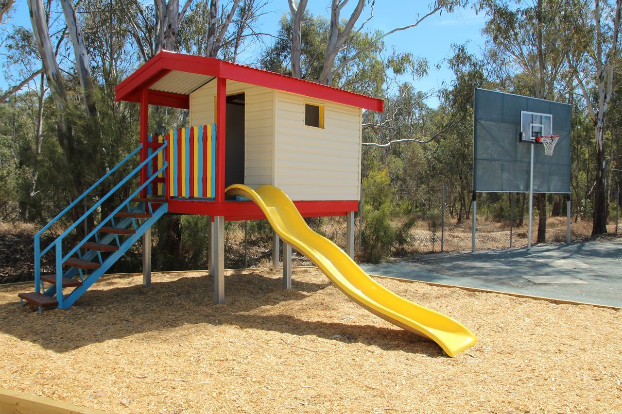 Big4 Moama Holiday Park Экстерьер фото